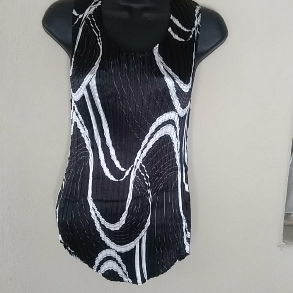 Psychedelic Pleated Expandable Top Plus Size